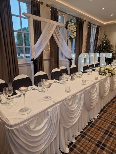 Top table swags